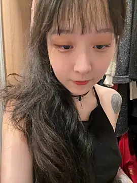 Snapshot of Etherealcat33 chatting on April 4, 3:20 pm Etherealcat33 online show from April 4, 3:20 pm