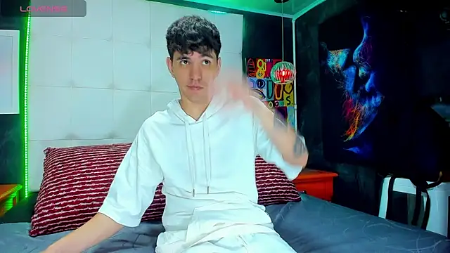 Matteo12  online show from September 25, 4:16 am