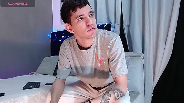 Matteo12  online show from November 29, 6:16 am