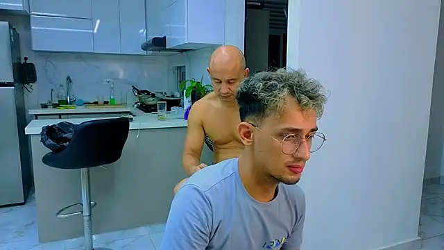 Snapshot of twoboyssex chatting on May 8, 1:44 am twoboyssex online show from May 8, 1:44 am