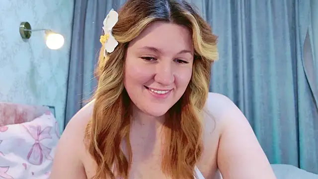 Snapshot of love_me__tonight_ chatting on July 17, 11:42 pm love me tonight online show from July 17, 11:42 pm