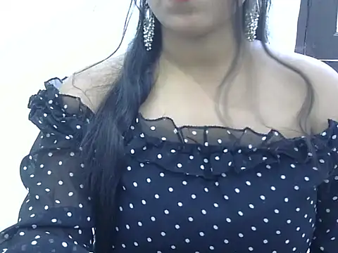 LIYO  online show from September 11, 7:30 am