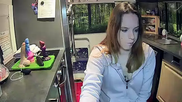 SexyMilf 37 online show from November 2, 9:17 pm