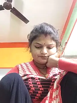 Hot mirchjii online show from December 16, 12:48 am