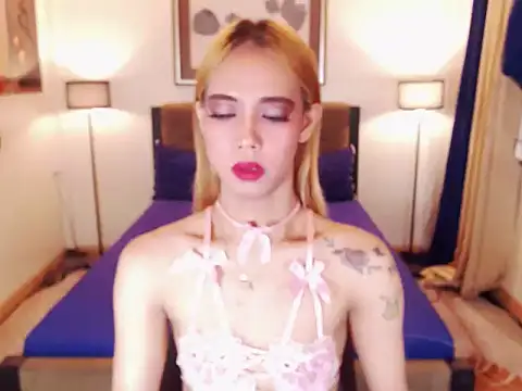 PreciousAmore online show from June 11, 9:24 pm