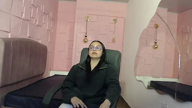 Snapshot of katalina07_1 chatting on September 20, 12:28 pm katalina07 1 online show from September 20, 12:28 pm