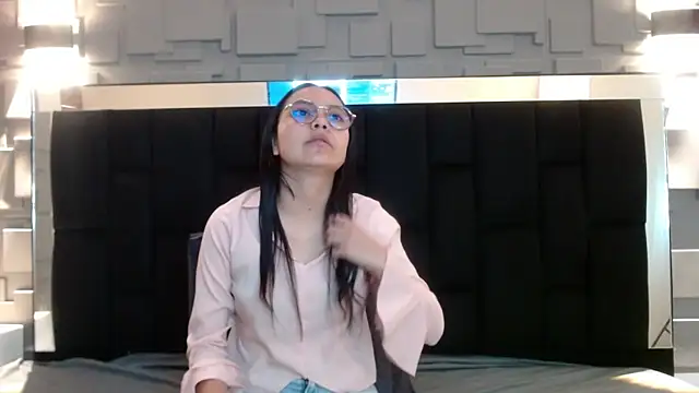 Snapshot of katalina07_1 chatting on October 2, 3:52 pm katalina07 1 online show from October 2, 3:52 pm