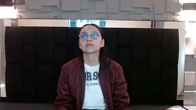 Snapshot of katalina07_1 chatting on October 7, 2:25 pm katalina07 1 online show from October 7, 2:25 pm