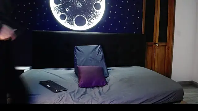 Snapshot of katalina07_1 chatting on October 9, 10:19 pm katalina07 1 online show from October 9, 10:19 pm