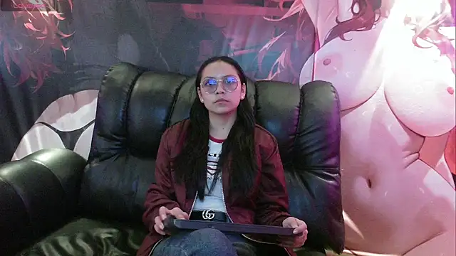 Snapshot of katalina07_1 chatting on October 18, 5:03 pm katalina07 1 online show from October 18, 5:03 pm