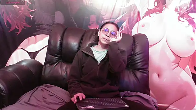 Snapshot of katalina07_1 chatting on October 19, 3:56 pm katalina07 1 online show from October 19, 3:56 pm