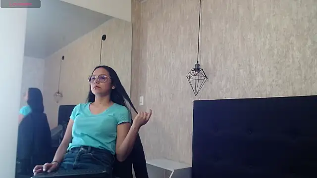 Snapshot of katalina07_1 chatting on November 23, 3:12 pm katalina07 1 online show from November 23, 3:12 pm