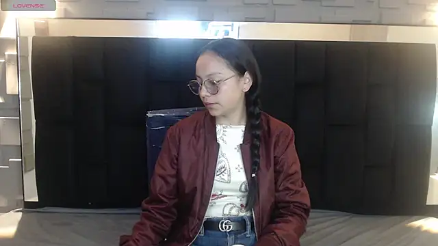 Snapshot of katalina07_1 chatting on December 17, 1:17 pm katalina07 1 online show from December 17, 1:17 pm