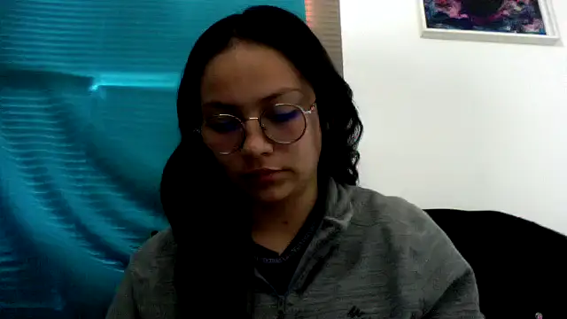 Snapshot of katalina07_1 chatting on January 8, 1:57 pm katalina07 1 online show from January 8, 1:57 pm