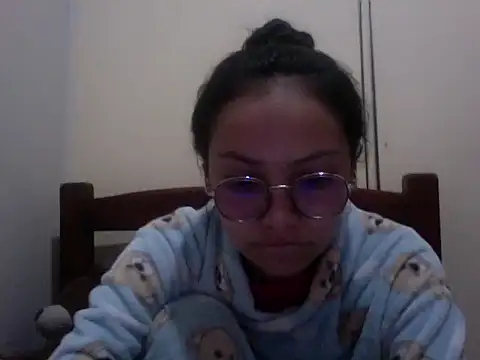 Snapshot of katalina07_1 chatting on January 12, 2:11 pm katalina07 1 online show from January 12, 2:11 pm