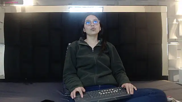 Snapshot of katalina07_1 chatting on February 2, 7:45 pm katalina07 1 online show from February 2, 7:45 pm