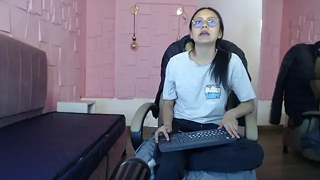 katalina07 1 online show from March 17, 1:47 pm