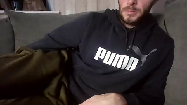 Snapshot of MasterJakeJohns chatting on December 15, 10:47 pm MasterJakeJohns online show from December 15, 10:47 pm