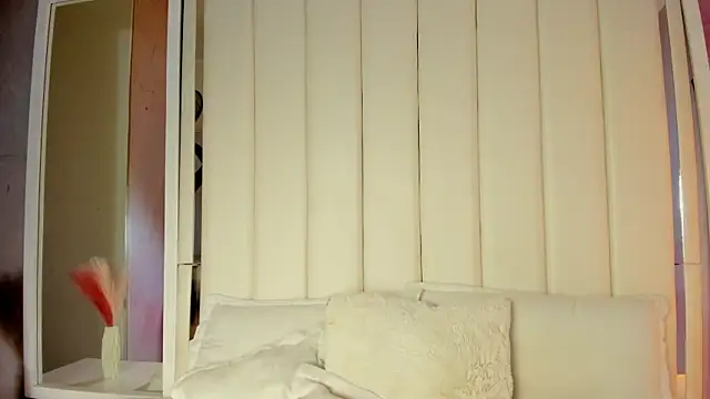 luna hot ass online show from October 17, 8:22 pm