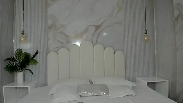 luna hot ass online show from December 5, 3:30 pm