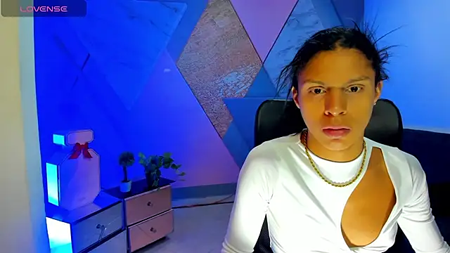 keytinthomson  online show from October 3, 5:10 pm