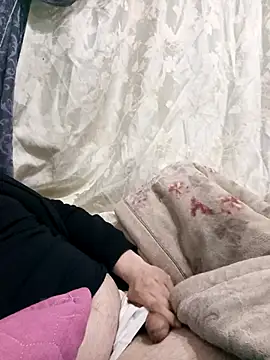 Puzzlingagent97 online show from April 14, 10:27 pm