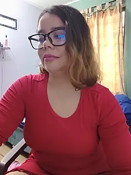 Snapshot of saenz_eymi chatting on June 21, 4:53 pm saenz eymi online show from June 21, 4:53 pm