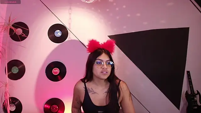 Lilith and Khloe online show from September 24, 11:24 am