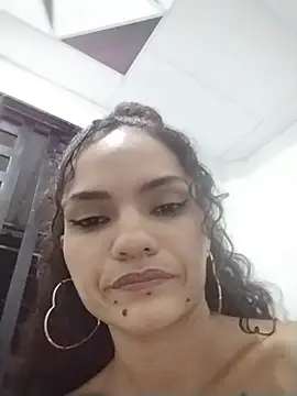 Karen Ariass online show from June 2, 2:13 am