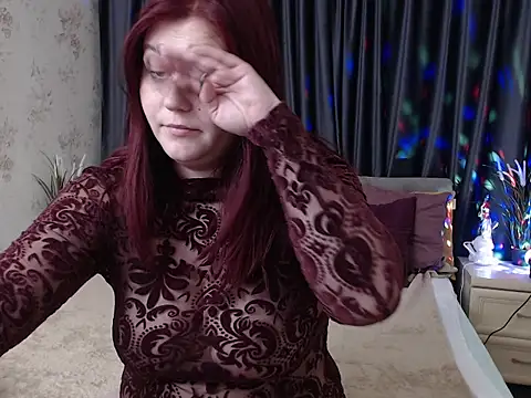 Alisawoods  online show from November 5, 6:41 pm