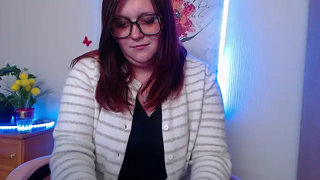 Alisawoods  online show from May 31, 12:34 pm