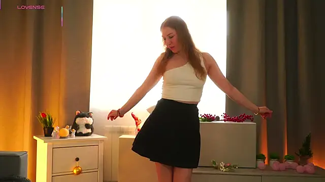 LorettaGladman online show from March 28, 4:45 am