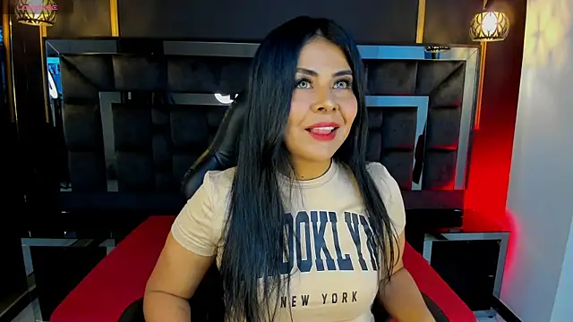 Aniajoness  online show from April 18, 4:16 am