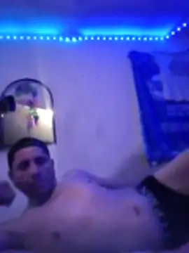 Juniorharo1982 online show from December 19, 9:49 am