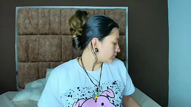 Kitty ravee online show from October 12, 12:53 am