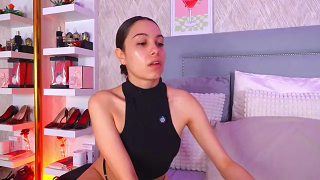 Sofy Bradd online show from February 26, 8:24 am