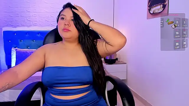 Snapshot of julieta_miller01 chatting on October 14, 11:33 am julieta miller01 online show from October 14, 11:33 am