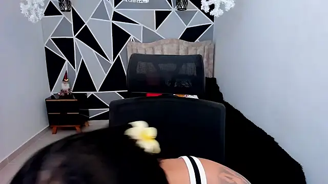 valeria-duarte online show from December 14, 3:39 pm