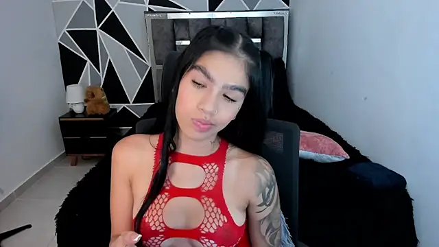 Snapshot of valeria-duarte chatting on May 8, 7:30 pm valeria-duarte online show from May 8, 7:30 pm