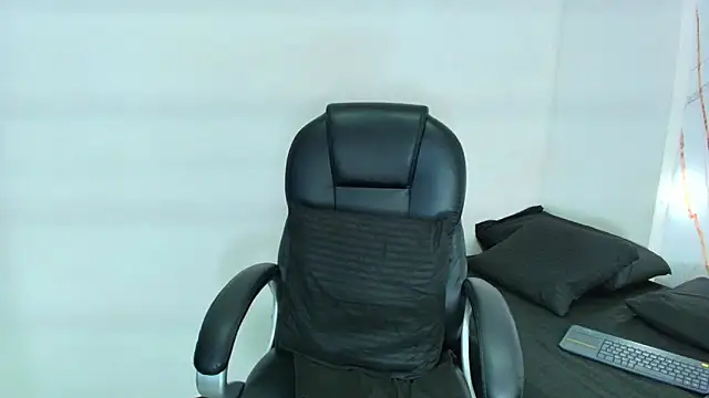 Karla hilton1 online show from February 11, 12:43 pm