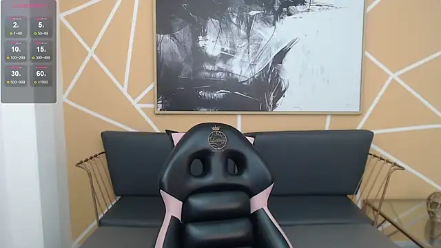 olivia russo  online show from November 24, 8:08 pm