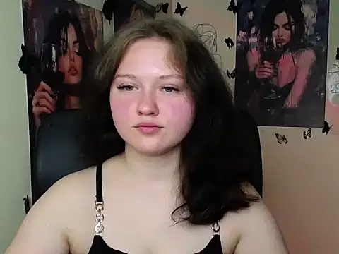 Snapshot of LadyAlice_ chatting on June 5, 6:52 am LadyAlice online show from June 5, 6:52 am