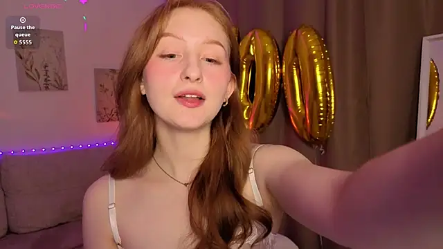 Betty Twinkle online show from November 7, 10:54 pm