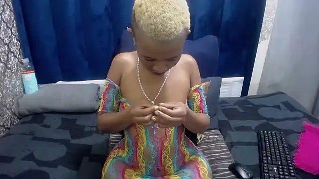 GoldenBigAssCurvy online show from September 18, 9:17 pm