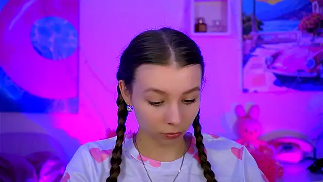 JulieDaniel online show from October 26, 4:29 am