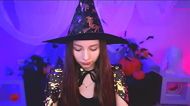 JulieDaniel online show from October 27, 5:11 am