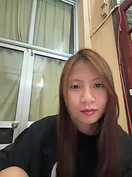 Lil-Gi online show from April 29, 4:00 pm