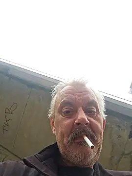 Snapshot of Fonse1860 chatting on September 9, 8:36 am Fonse1860 online show from September 9, 8:36 am