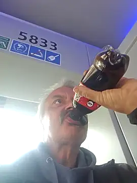 Snapshot of Fonse1860 chatting on September 23, 8:39 am Fonse1860 online show from September 23, 8:39 am