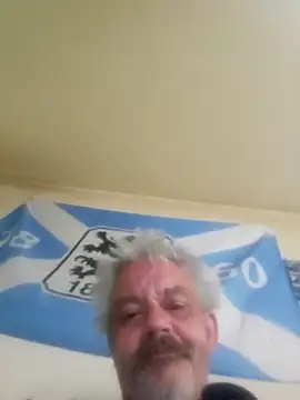 Snapshot of Fonse1860 chatting on October 6, 7:06 am Fonse1860 online show from October 6, 7:06 am